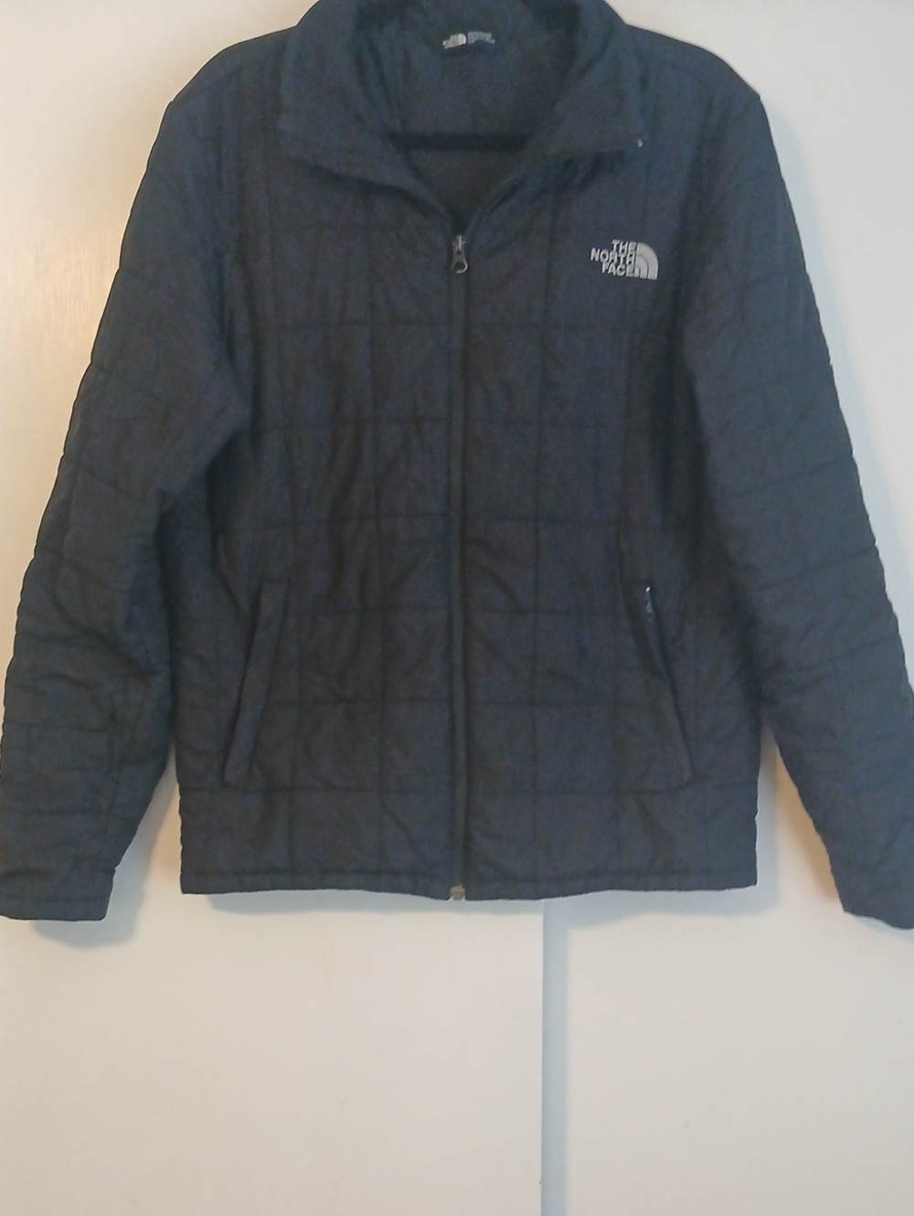 The North Face Men's Black Quilted Puffer Jacket in Size S